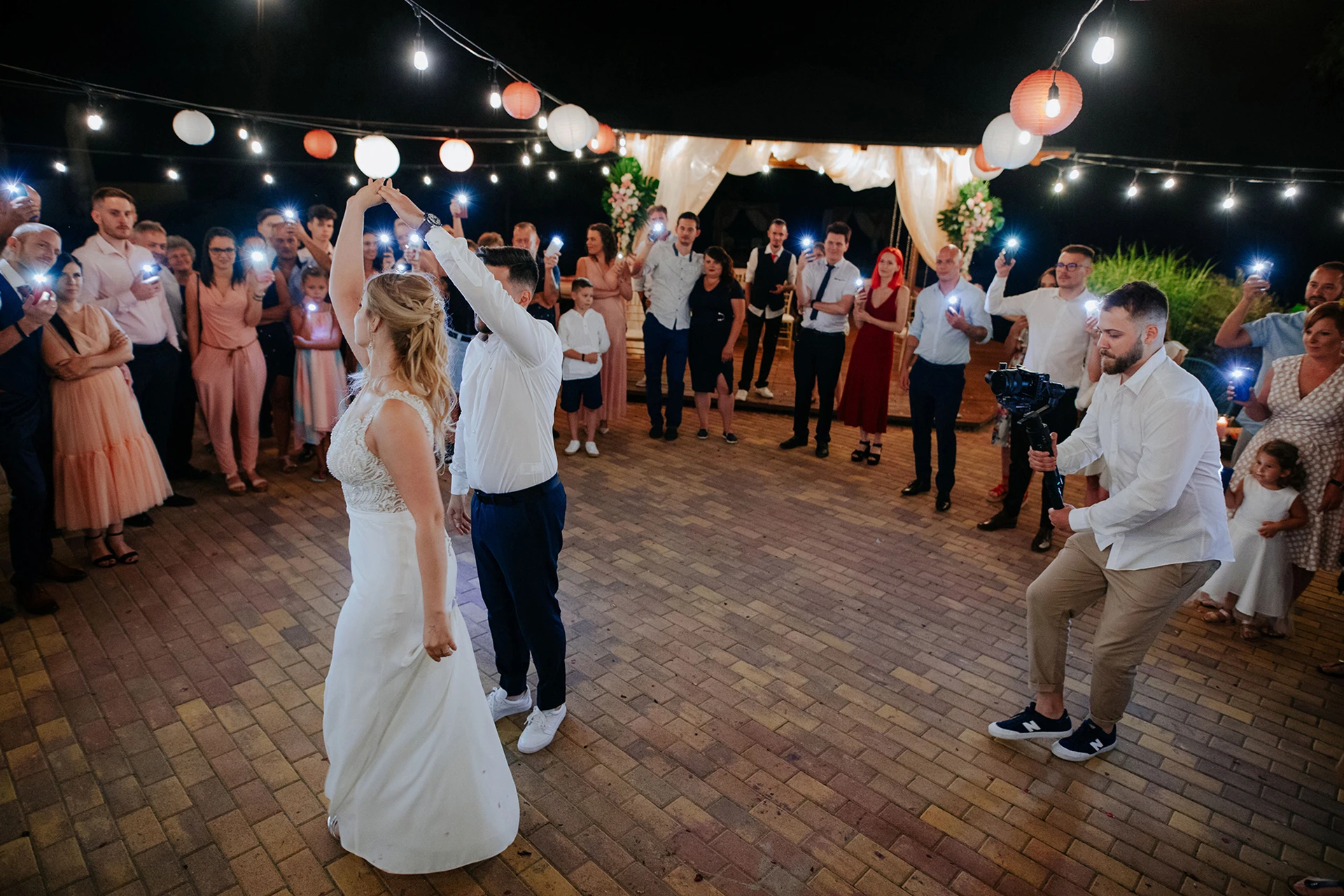 Eskü csináljuk még! SIXTONE